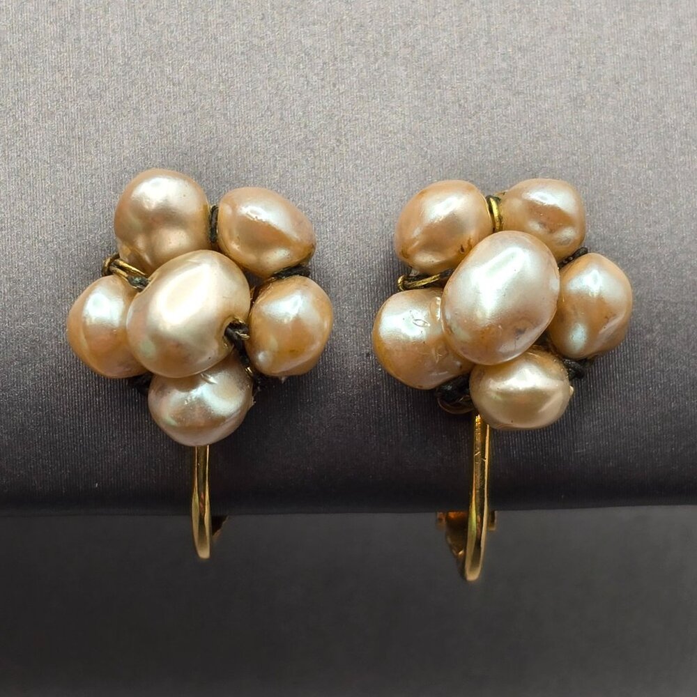 VTG Les Bernard Gold-Tone Screw Back Earrings Clustered Faux Pearls Signed